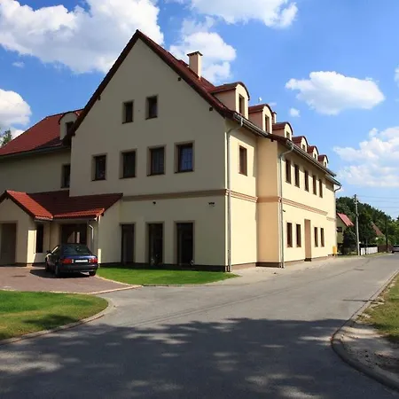 Modrzewiowy Dwor Hotel Hlivice
