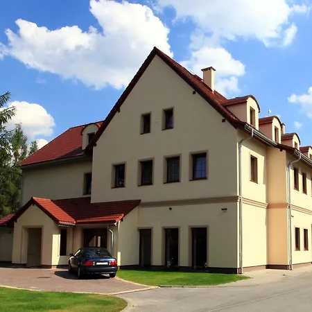 Hotel Modrzewiowy Dwor 3*