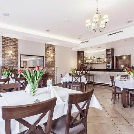 Modrzewiowy Dwor Hotel 3*