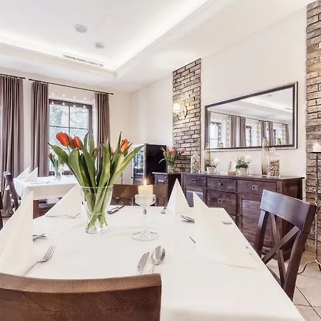 Hotel Modrzewiowy Dwor